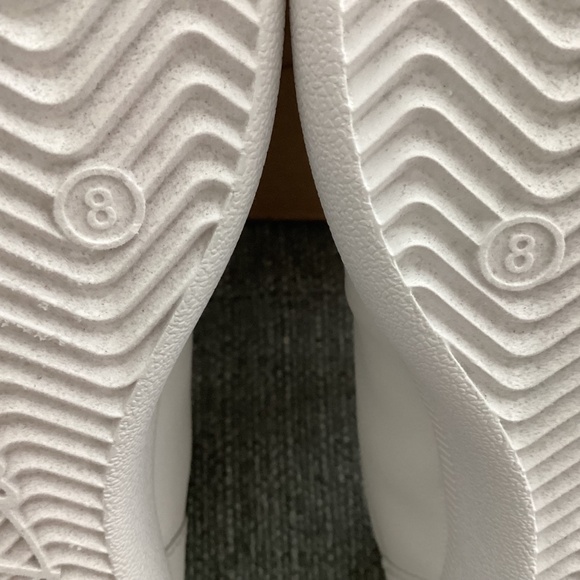 Vintage Havana Crisp Sneaker (Women), size 8 - Picture 6 of 12